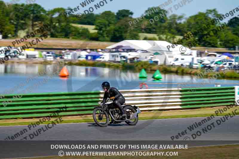 Vintage motorcycle club;eventdigitalimages;mallory park;mallory park trackday photographs;no limits trackdays;peter wileman photography;trackday digital images;trackday photos;vmcc festival 1000 bikes photographs